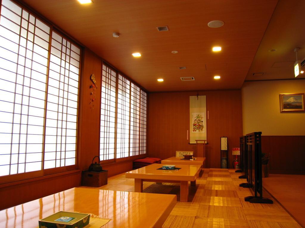 くつろぎの宿 泰平館